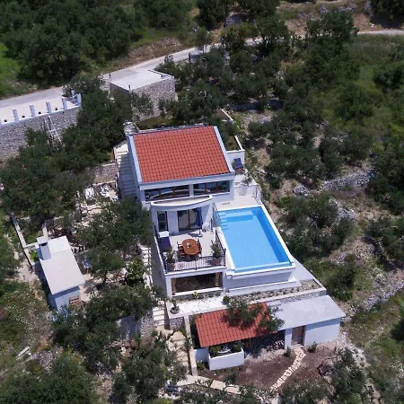 Stunning Views Hill Side With Infinity Pool & Indoor Floor Aquarium Makarska